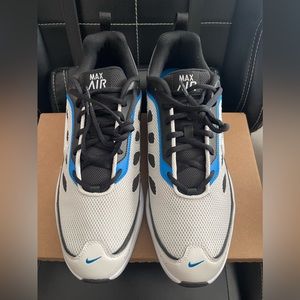 New Nike Air Max AP Size 12